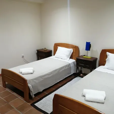 Casa De Madeira Apartment *