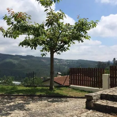 Casa De Madeira 公寓 *